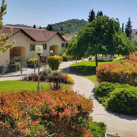 Tzuba Hotel Екстериор снимка